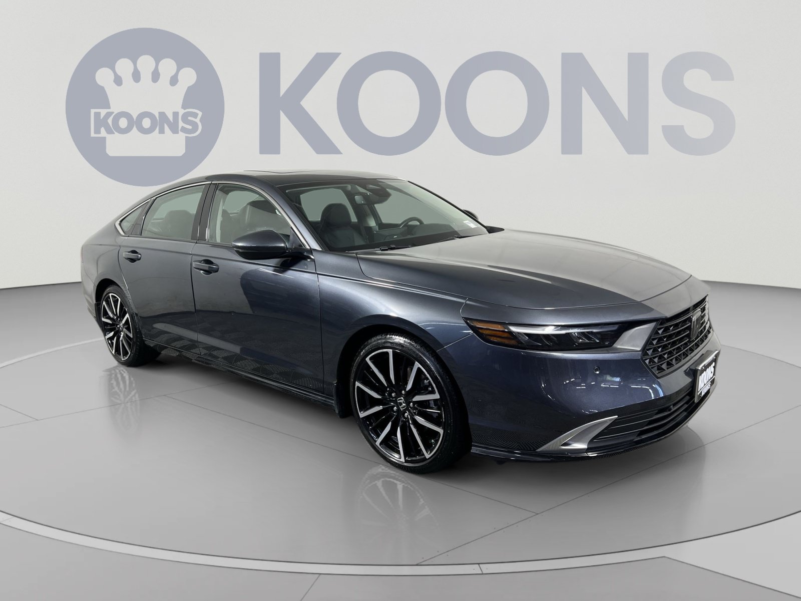 Used 2024 Honda Accord Touring image 2