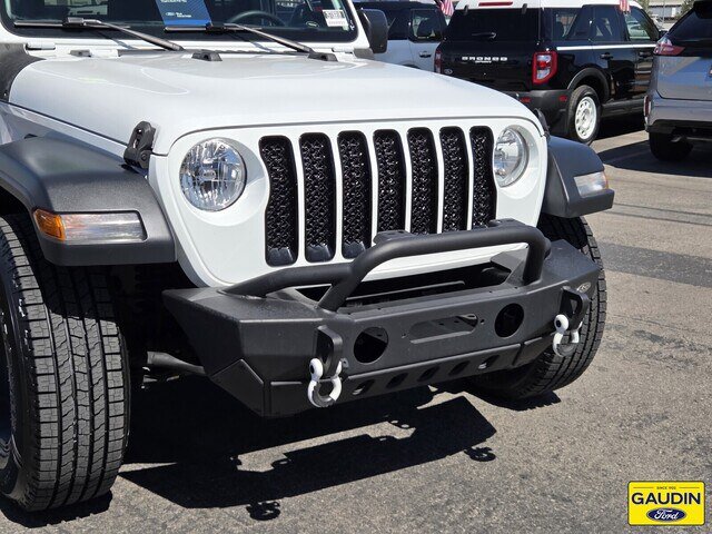 Used 2018 Jeep Wrangler Unlimited Sport S AWD/4WD image 2