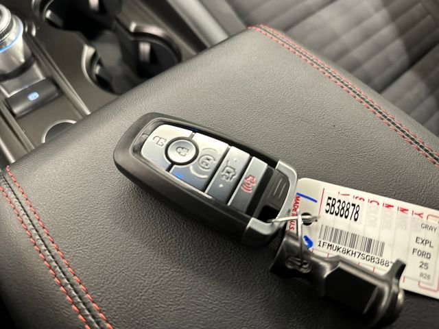 Certified 2025 Ford Explorer ST-Line w/ ST-Line Street Pack image 10