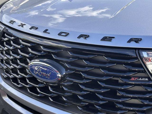 Certified 2023 Ford Explorer ST-Line AWD/4WD image 5