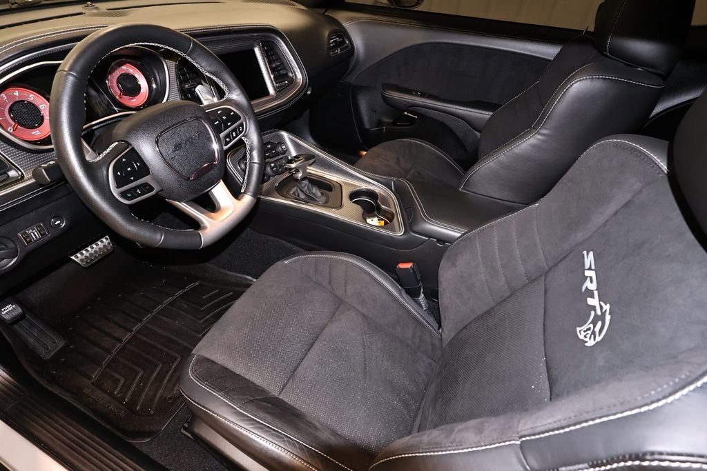 Used 2022 Dodge Challenger SRT Hellcat w/ Plus Package RWD image 29