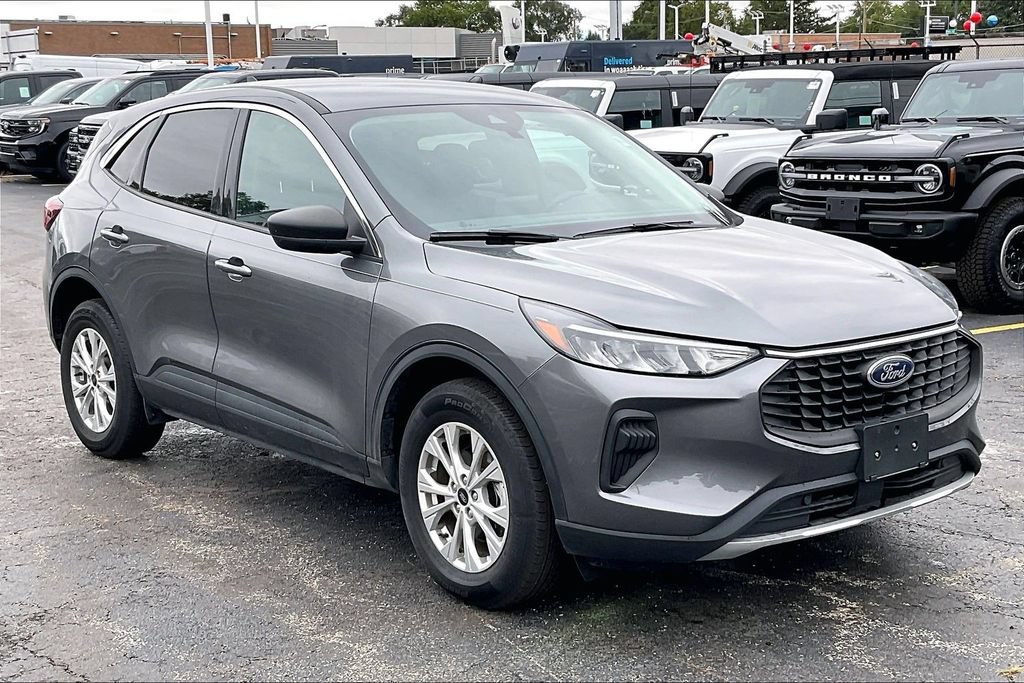 Certified 2023 Ford Escape Active AWD/4WD image 34