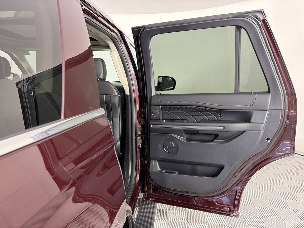Certified 2021 Ford Expedition Platinum image 29