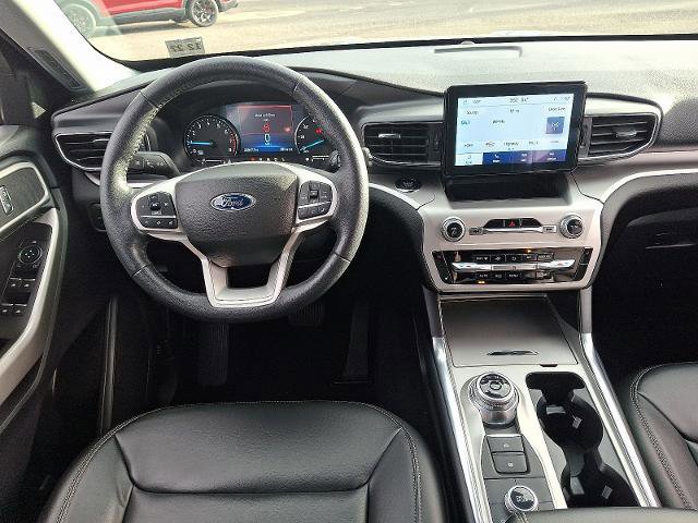 Certified 2022 Ford Explorer XLT w/ Equipment Group 202A image 12
