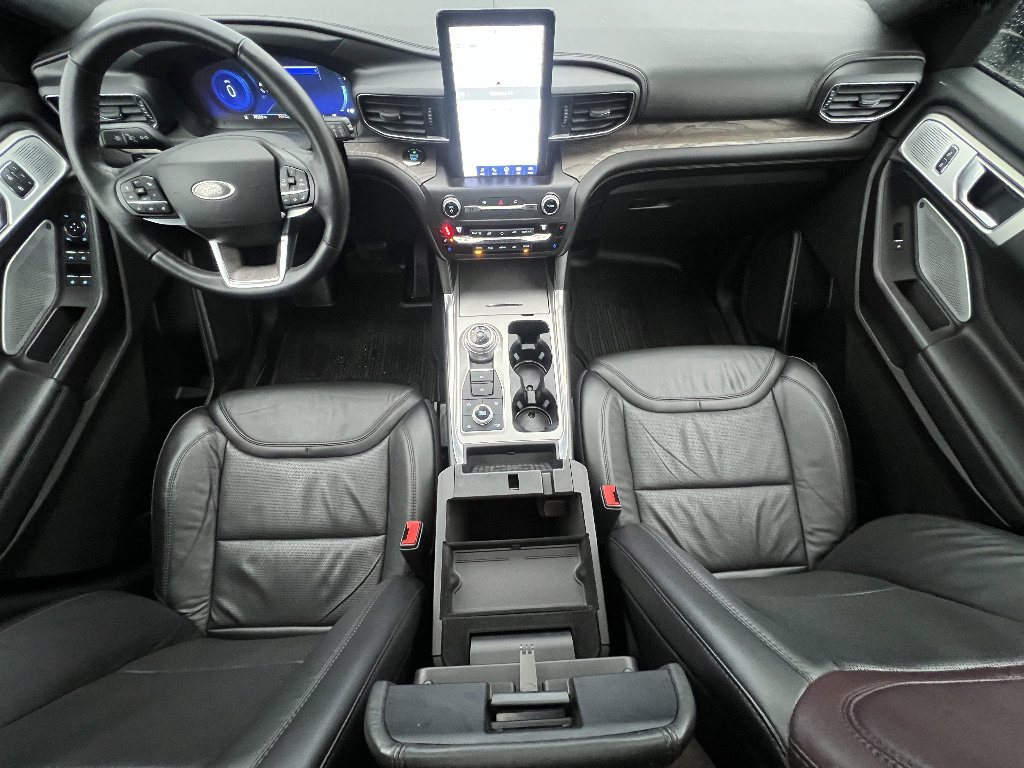 Certified 2020 Ford Explorer Platinum w/ Premium Technology Package image 27