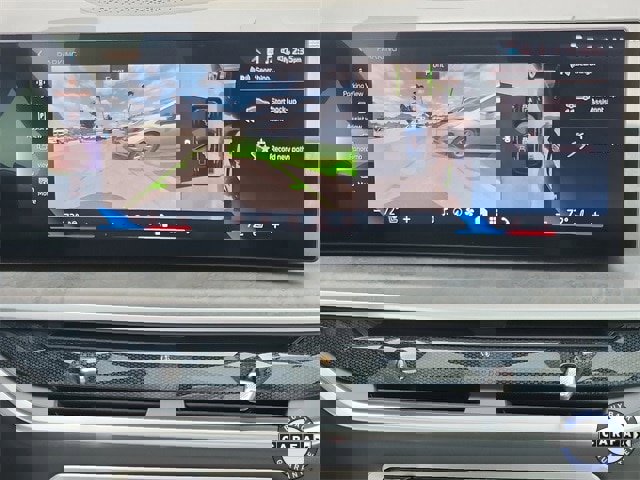 Used 2024 BMW X5 xDrive40i w/ Premium Package image 16