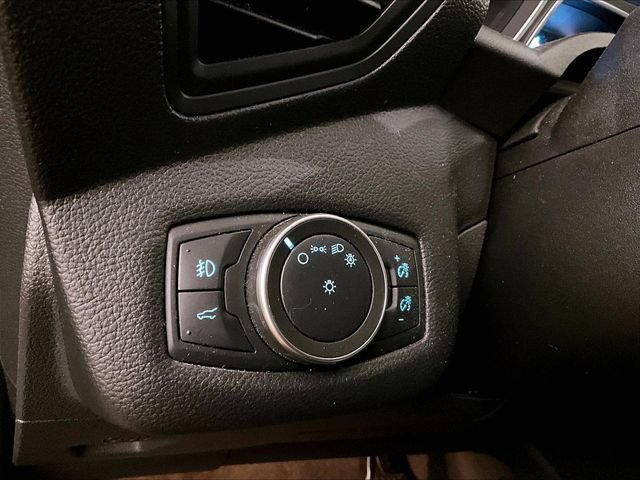 Certified 2019 Ford Escape SE FWD image 30