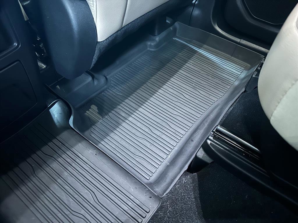 Certified 2022 Ford Explorer Limited w/ Equipment Group 301A image 34