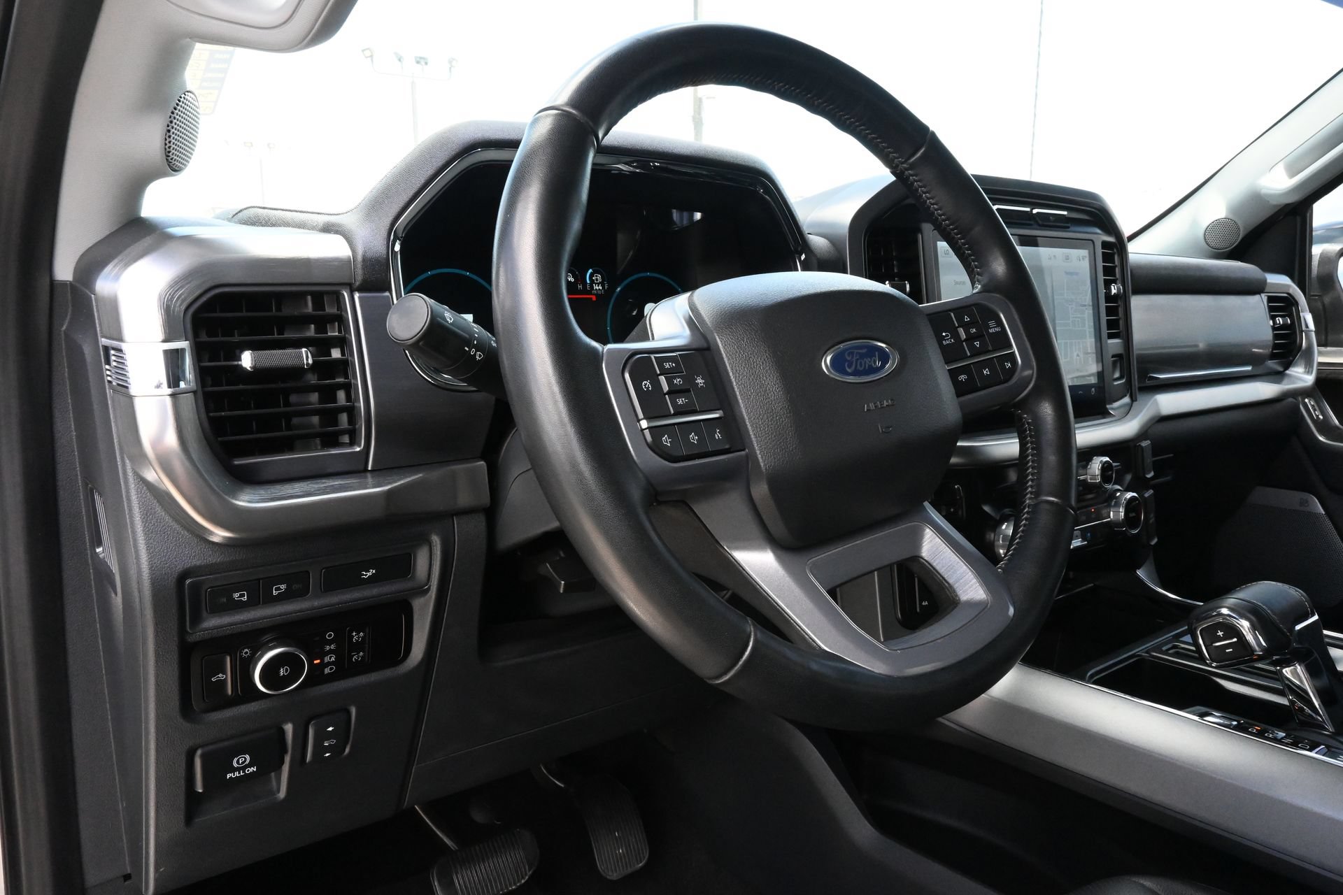 Certified 2023 Ford F150 Lariat w/ Trailer Tow Package AWD/4WD image 15