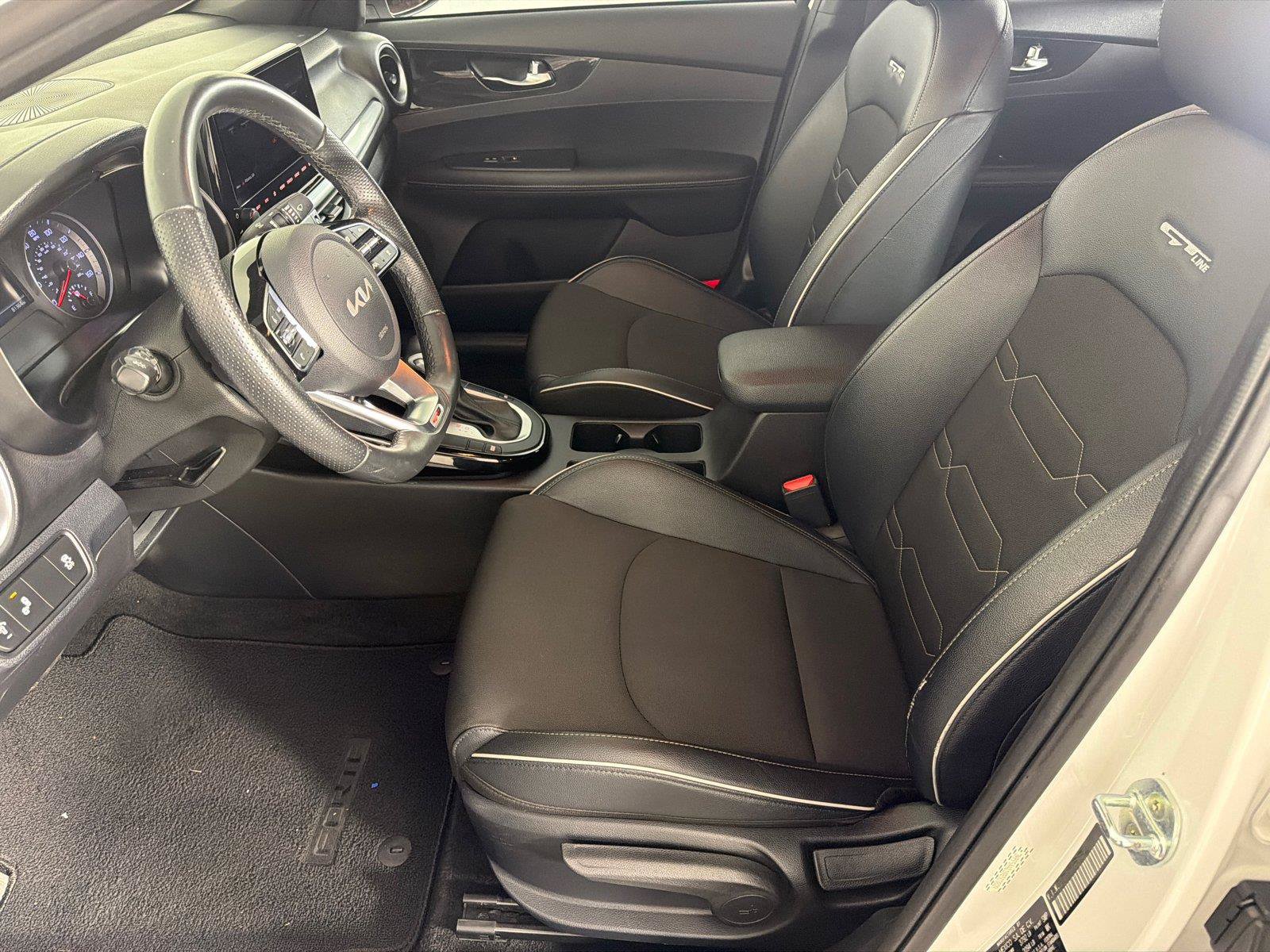 Used 2022 Kia Forte GT-Line w/ GT-Line Technology Package FWD image 9