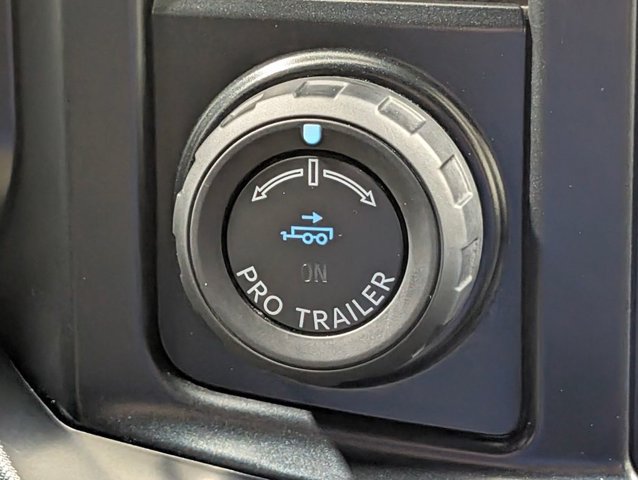 Certified 2023 Ford F250 Platinum w/ Tremor Off-Road Package AWD/4WD image 6