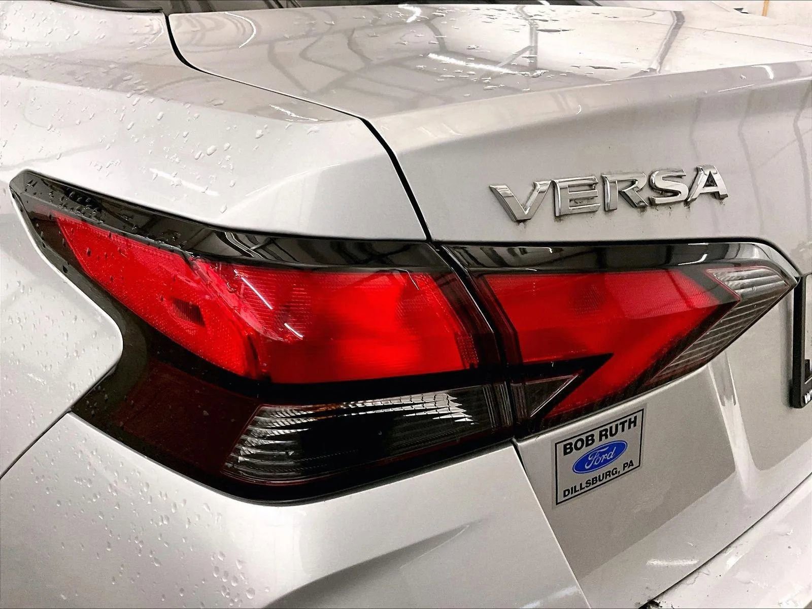 Used 2024 Nissan Versa S w/ Trunk Package image 28