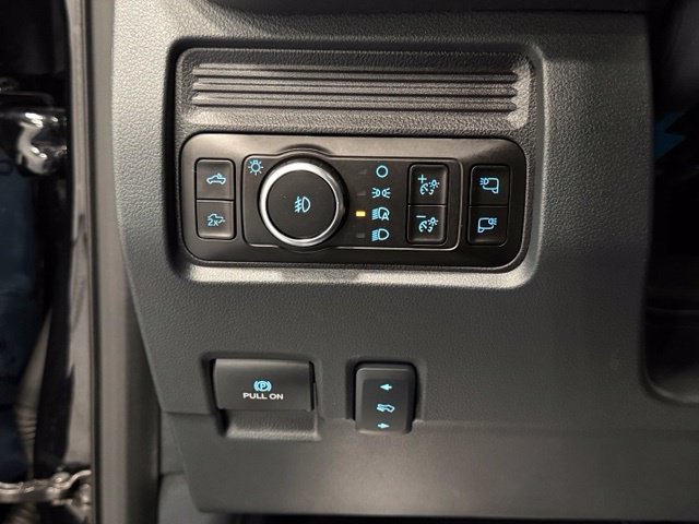 Certified 2025 Ford F250 Lariat w/ Lariat Ultimate Package AWD/4WD image 17