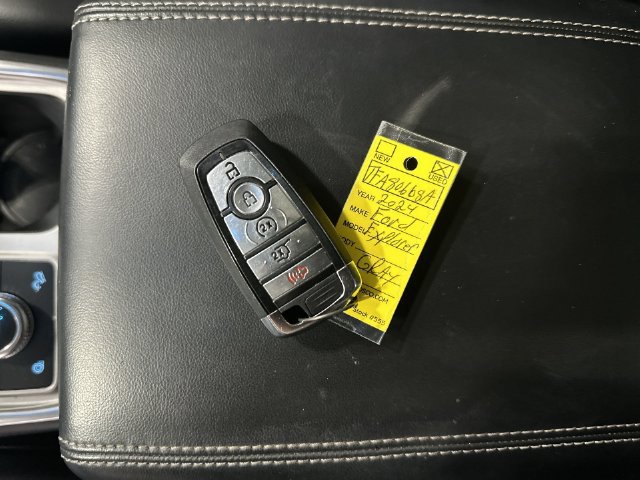 Certified 2024 Ford Explorer Limited w/ Limited Technology Package AWD/4WD image 33