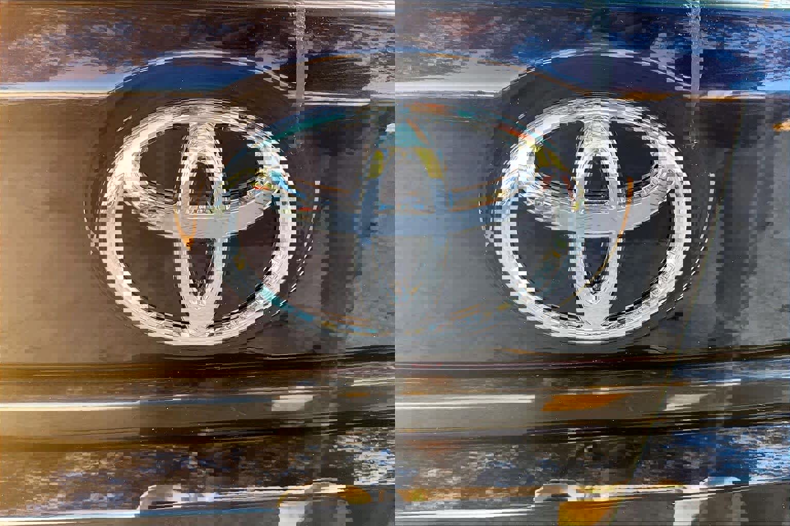 Used 2023 Toyota Corolla LE image 12