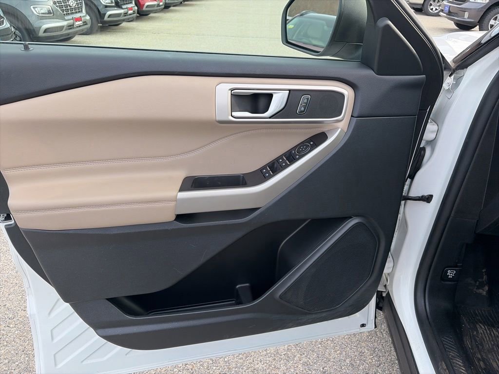 Certified 2023 Ford Explorer XLT w/ Equipment Group 202A image 12