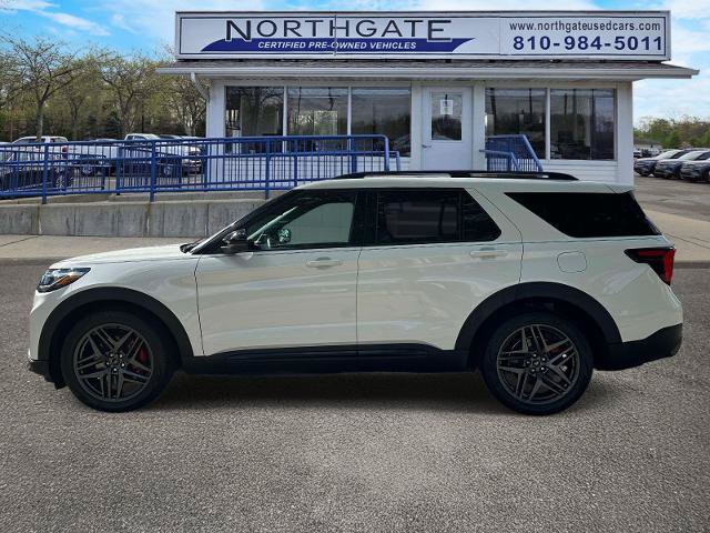 Certified 2025 Ford Explorer ST AWD/4WD image 4