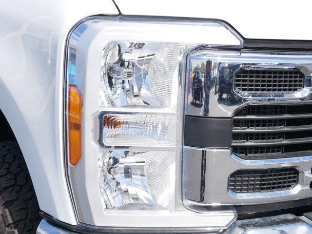 Certified 2023 Ford F250 XLT w/ FX4 Off-Road Package AWD/4WD image 5