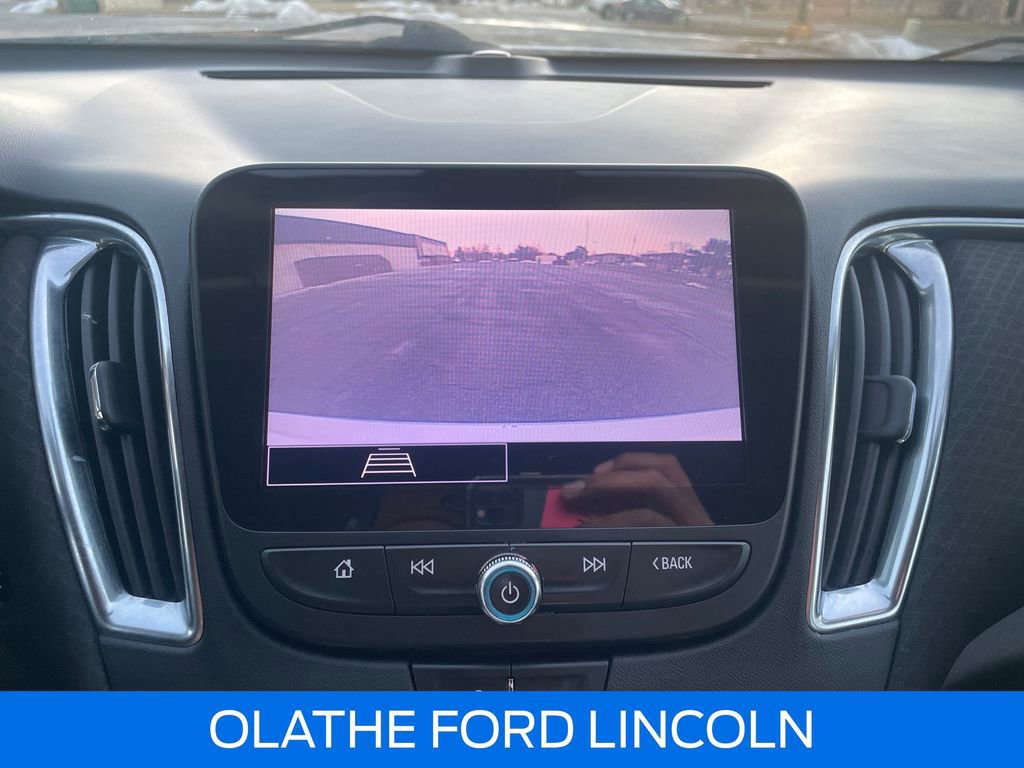 Used 2021 Chevrolet Malibu LT image 18