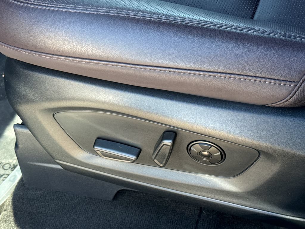 Certified 2026 Ford Explorer Platinum RWD image 25