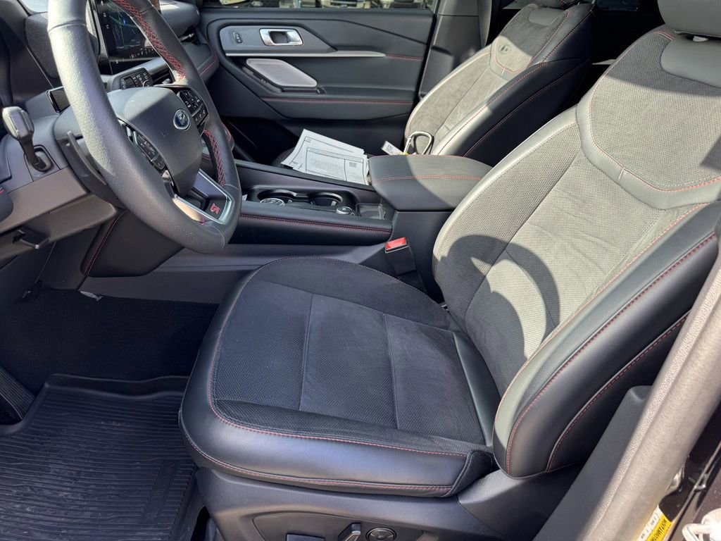 Certified 2025 Ford Explorer ST w/ Sun And Sound Package AWD/4WD image 11