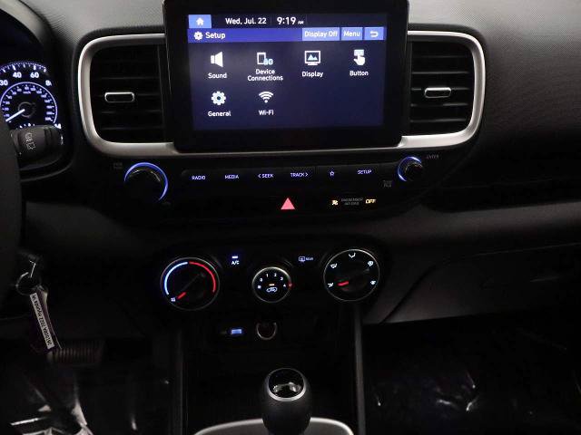 Used 2022 Hyundai Venue SE FWD image 36