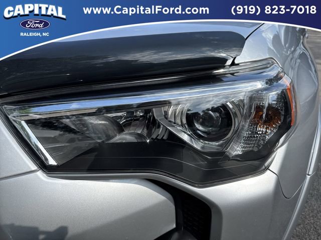 Used 2021 Toyota 4Runner SR5 Premium w/ Moonroof Package AWD/4WD image 11