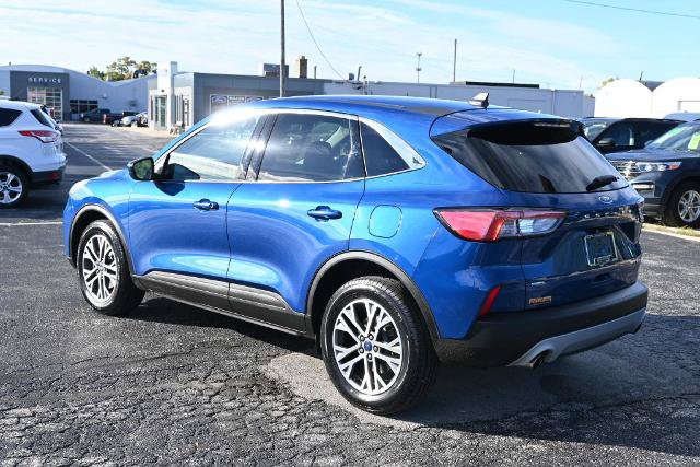 Certified 2022 Ford Escape SEL w/ Technology Package AWD/4WD image 11