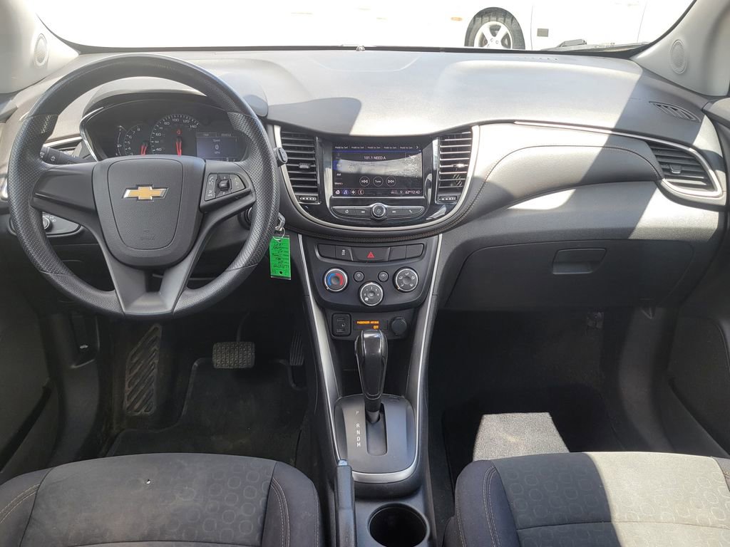 Used 2020 Chevrolet Trax LS FWD image 33