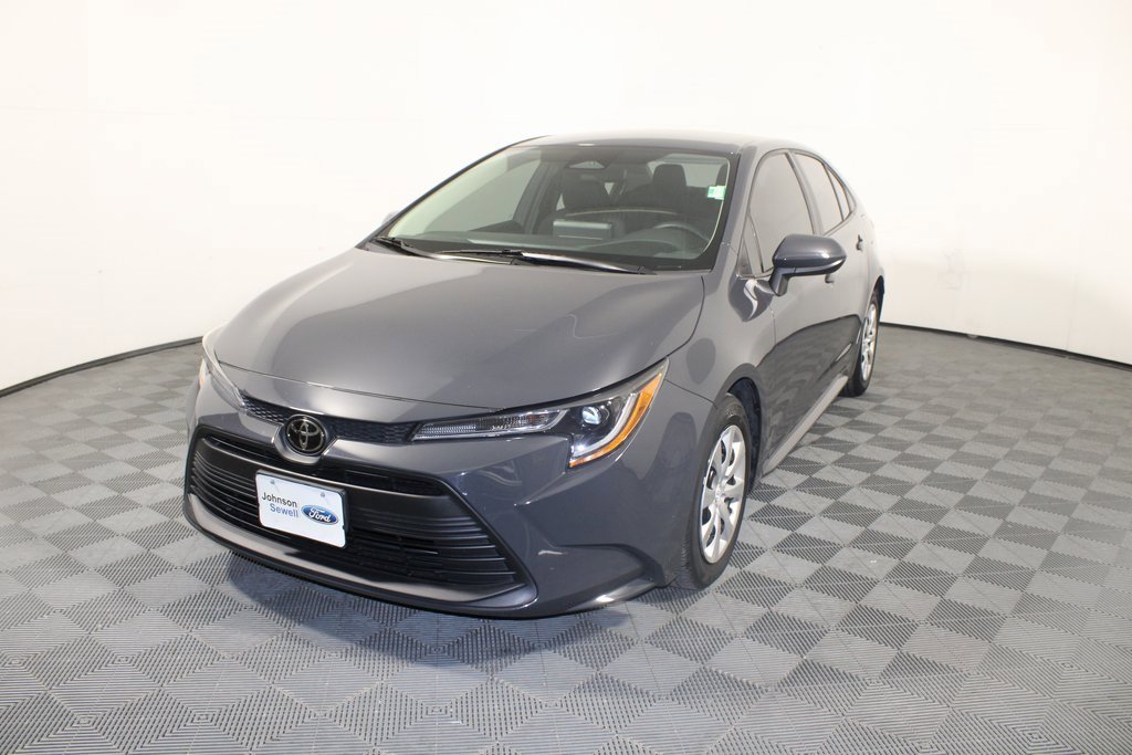 Used 2024 Toyota Corolla LE image 4