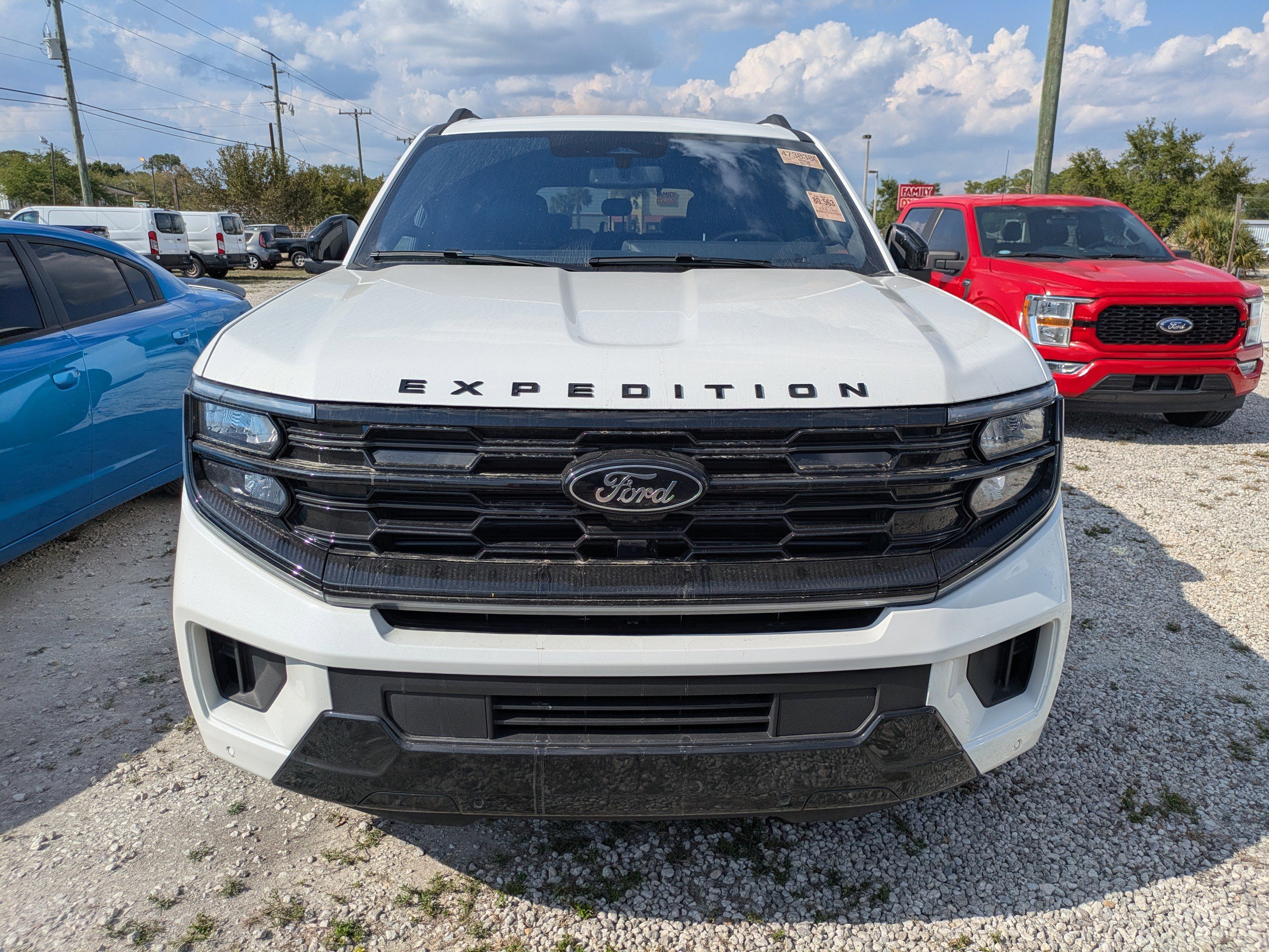 Certified 2025 Ford Expedition Platinum w/ Stealth Appearance Package image 3