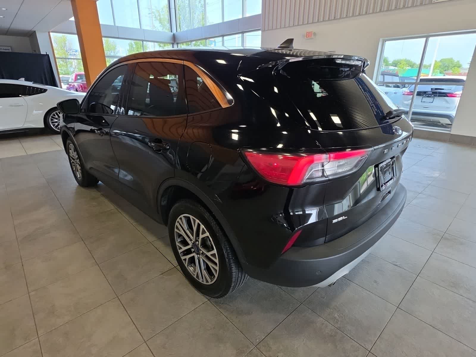 Certified 2022 Ford Escape SEL AWD/4WD image 13