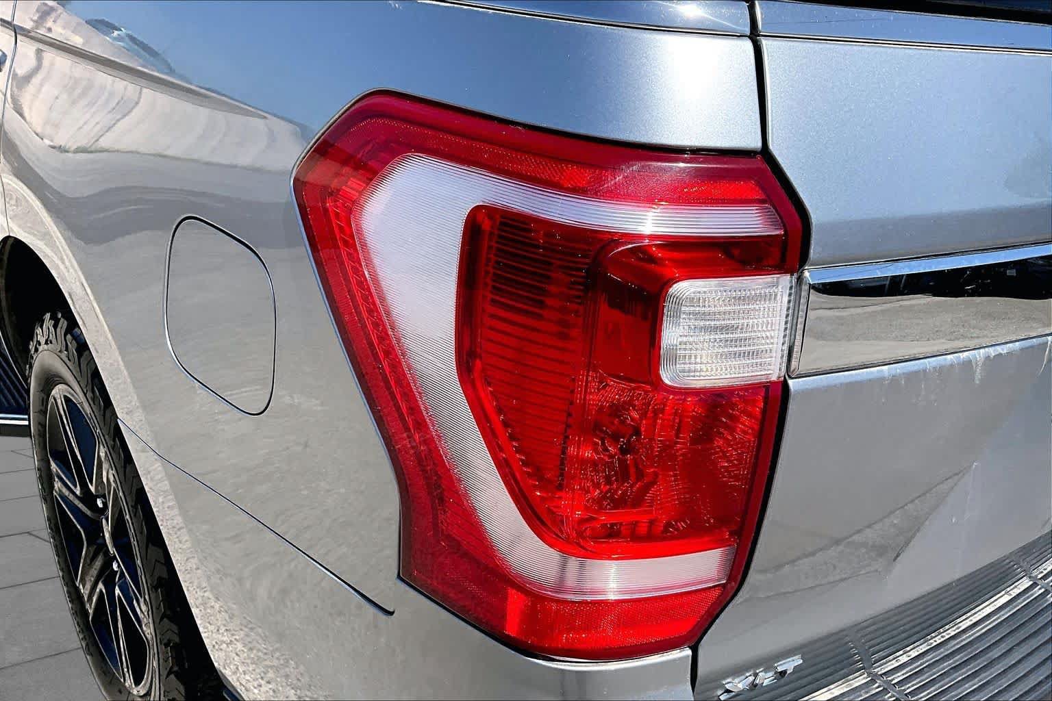 Certified 2020 Ford Expedition XLT w/ Equipment Group 202A AWD/4WD image 28