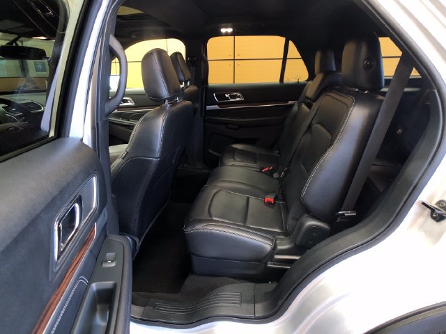 Certified 2019 Ford Explorer Limited w/ Class III Trailer Tow Package FWD image 21