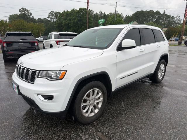 Used 2022 Jeep Grand Cherokee Laredo E w/ Security & Convenience Group AWD/4WD image 3
