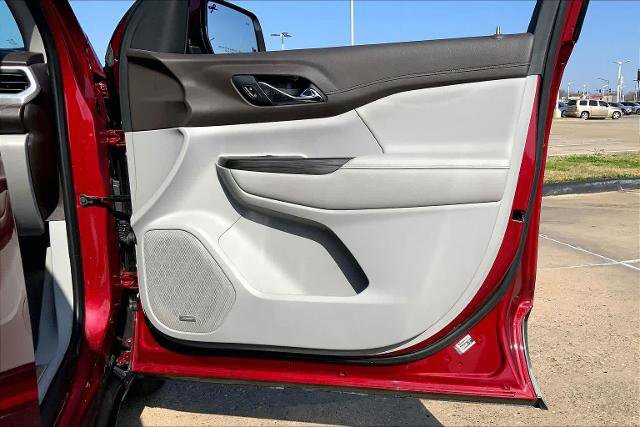 Used 2020 GMC Acadia SLT w/ LPO, Floor Liner Package FWD image 22