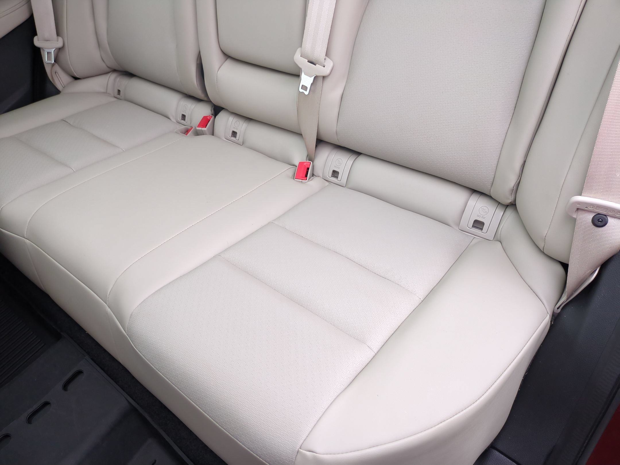 Used 2025 Nissan Rogue SV w/ SV Premium Package FWD image 31
