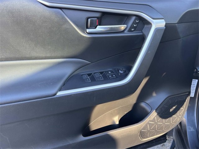 Used 2023 Toyota RAV4 XLE Premium image 27