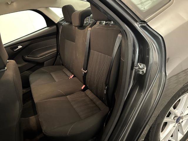 Certified 2017 Ford Focus SE image 30