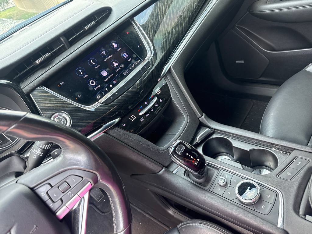 Used 2022 Cadillac XT6 Premium Luxury AWD/4WD image 18