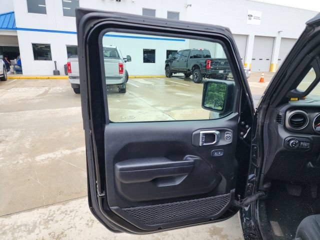 Used 2022 Jeep Gladiator Sport AWD/4WD image 25