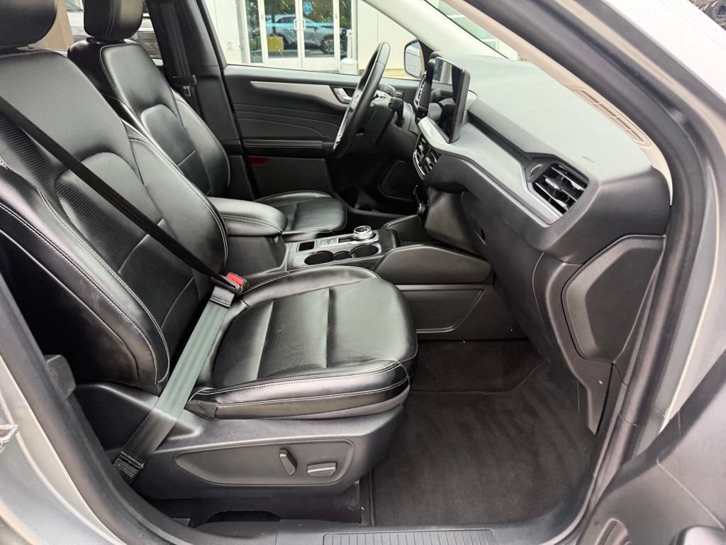 Certified 2024 Ford Escape Platinum AWD/4WD image 13