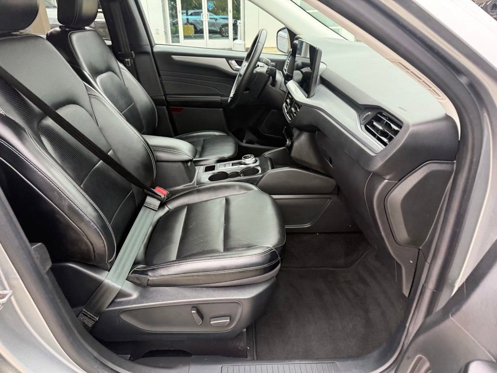 Certified 2024 Ford Escape Platinum AWD/4WD image 13