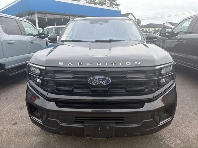 Certified 2025 Ford Expedition Active AWD/4WD image 5