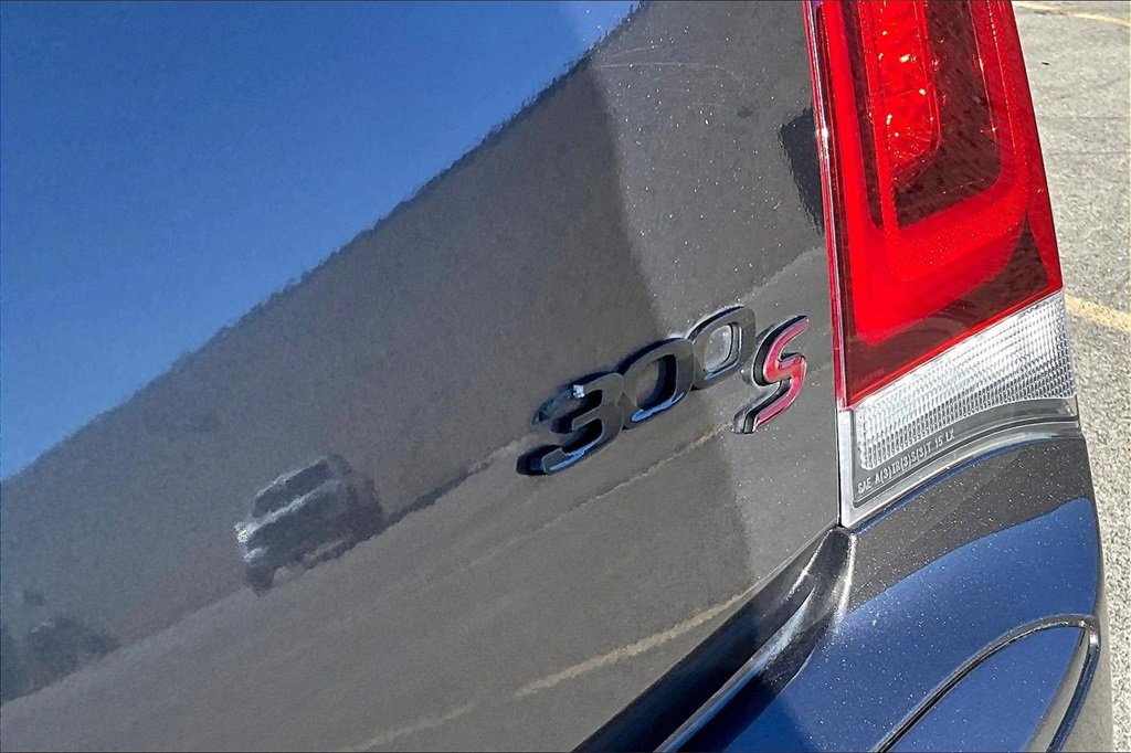 Used 2023 Chrysler 300 S image 8