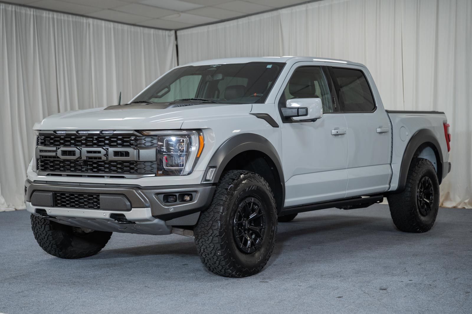 Certified 2023 Ford F150 Raptor w/ Raptor 37 Performance Package AWD/4WD image 3