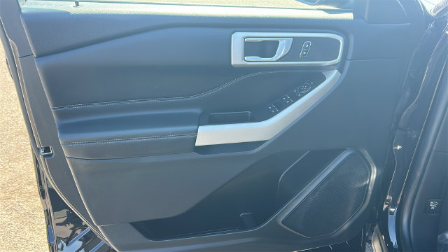 Certified 2023 Ford Explorer XLT w/ Equipment Group 202A RWD image 18