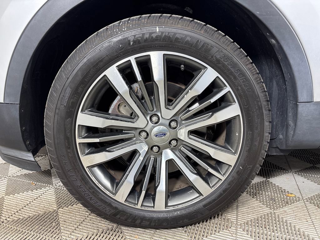 Certified 2017 Ford Explorer Platinum image 17