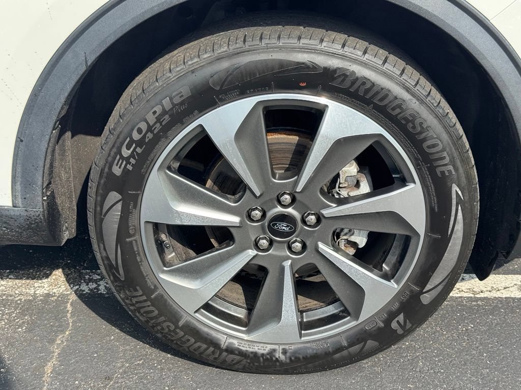 Certified 2023 Ford Escape Platinum AWD/4WD image 48