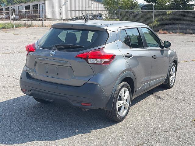 Used 2020 Nissan Kicks S FWD image 3